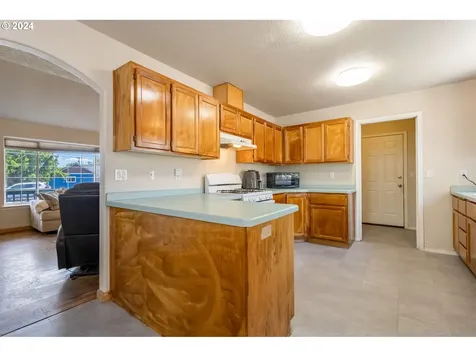 2341 SW Indian Avenue Redmond OR 97756