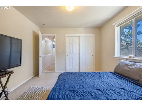 2341 SW Indian Avenue Redmond OR 97756