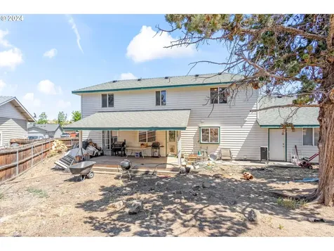 2341 SW Indian Avenue Redmond OR 97756