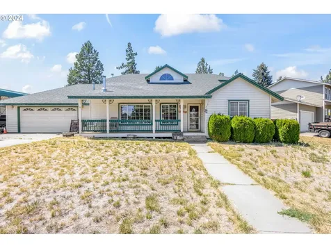 2341 SW Indian Avenue Redmond OR 97756