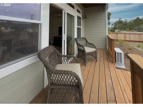 1583 37th Street Florence OR 97439