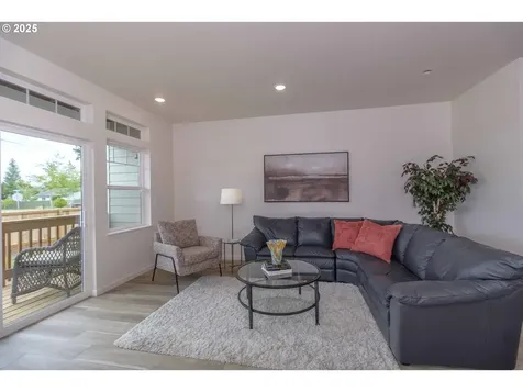 1583 37th Street Florence OR 97439