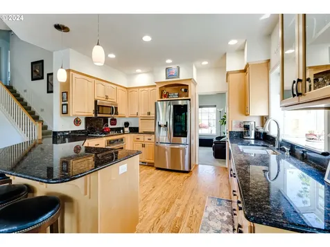 832 Royaldel Lane Springfield OR 97477