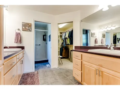 832 Royaldel Lane Springfield OR 97477
