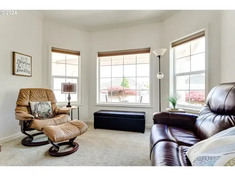 832 Royaldel Lane Springfield OR 97477