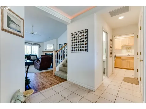 832 Royaldel Lane Springfield OR 97477