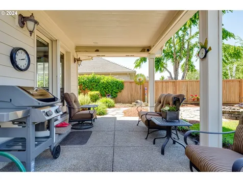 832 Royaldel Lane Springfield OR 97477