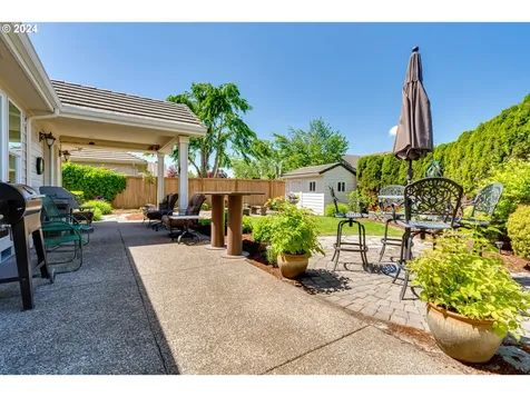 832 Royaldel Lane Springfield OR 97477