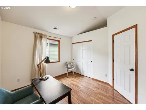 6018 Se Malden Street Portland OR 97206