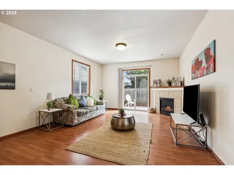 6018 Se Malden Street Portland OR 97206