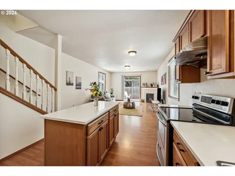 6018 Se Malden Street Portland OR 97206