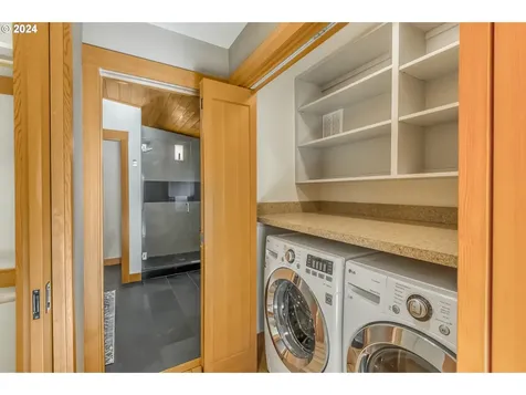 2417 Sw Canby Court Portland OR 97219