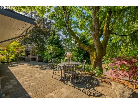 2417 Sw Canby Court Portland OR 97219