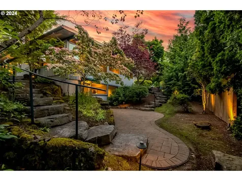 2417 Sw Canby Court Portland OR 97219