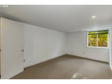2417 Sw Canby Court Portland OR 97219