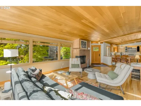 2417 Sw Canby Court Portland OR 97219