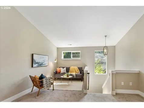 7475 SE Rhone Street Portland OR 97206