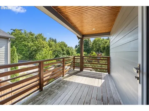 7475 SE Rhone Street Portland OR 97206