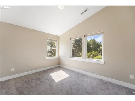 7475 SE Rhone Street Portland OR 97206