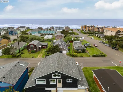 1040 Nw Hurbert Street Newport OR 97365
