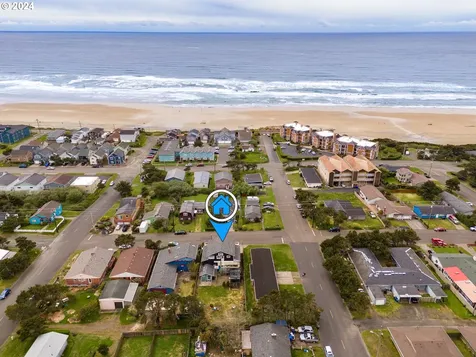1040 Nw Hurbert Street Newport OR 97365