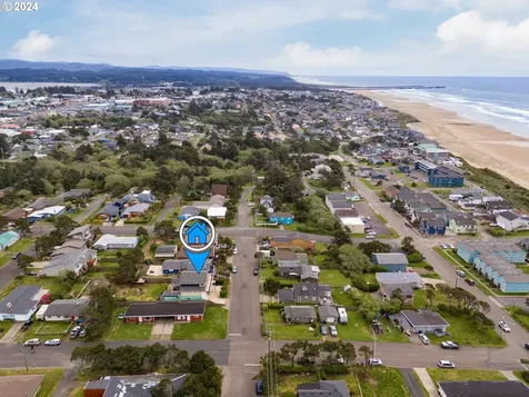 1040 Nw Hurbert Street Newport OR 97365