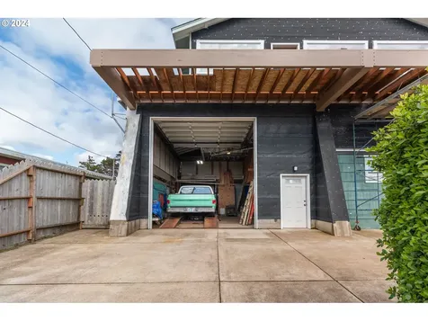 1040 Nw Hurbert Street Newport OR 97365