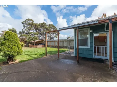 1040 Nw Hurbert Street Newport OR 97365