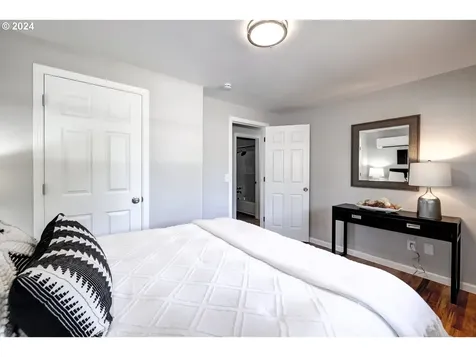 1108 Se 139th Avenue Portland OR 97233