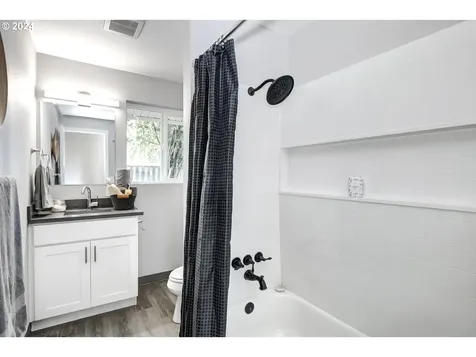 1108 Se 139th Avenue Portland OR 97233