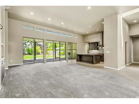 6087 Carman Drive Lake Oswego OR 97035