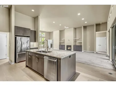 6087 Carman Drive Lake Oswego OR 97035