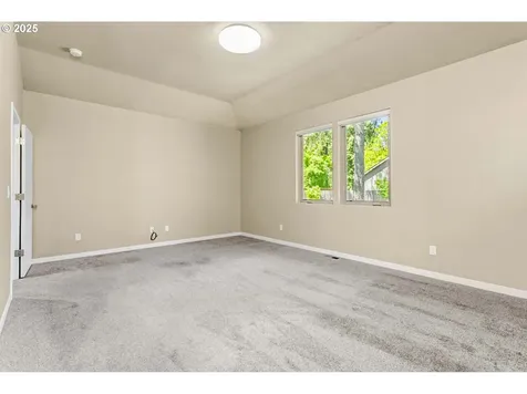 6087 Carman Drive Lake Oswego OR 97035
