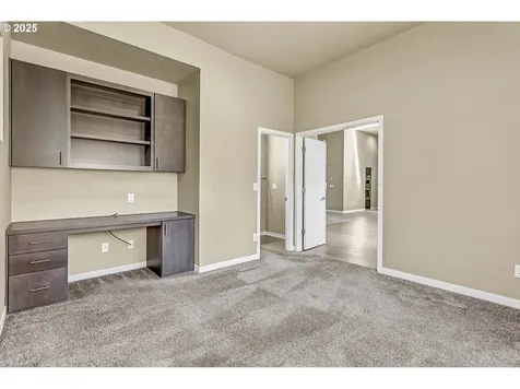6087 Carman Drive Lake Oswego OR 97035