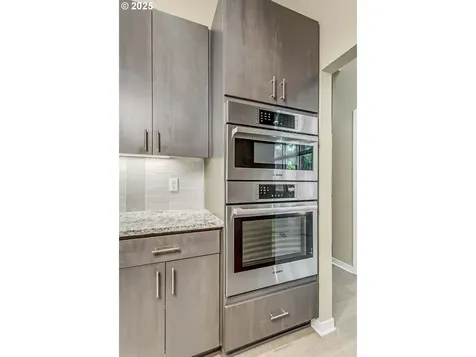 6087 Carman Drive Lake Oswego OR 97035