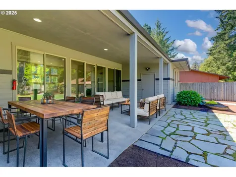 6087 Carman Drive Lake Oswego OR 97035