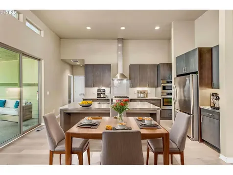 6087 Carman Drive Lake Oswego OR 97035