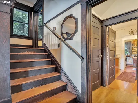 1844 Se 12th Avenue Portland OR 97214