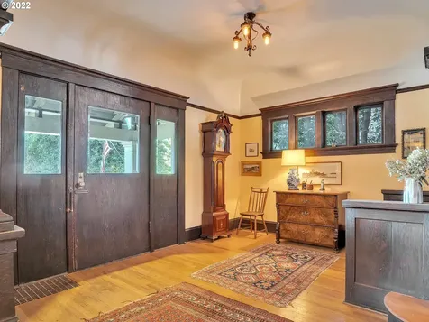 1844 Se 12th Avenue Portland OR 97214