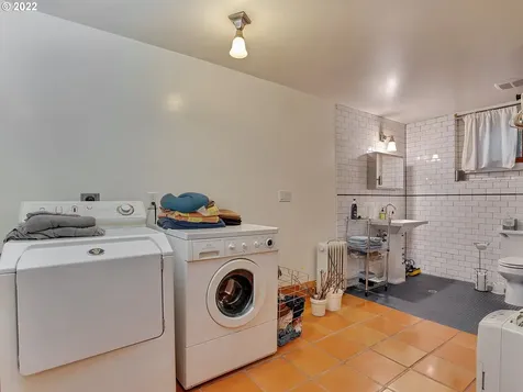 1844 Se 12th Avenue Portland OR 97214
