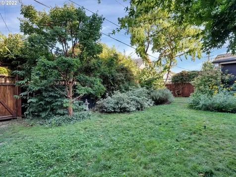 1844 Se 12th Avenue Portland OR 97214