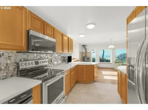 1212 NW Curtis Street Seal Rock OR 97376