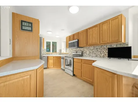 1212 NW Curtis Street Seal Rock OR 97376