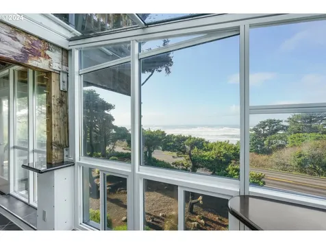 1212 NW Curtis Street Seal Rock OR 97376