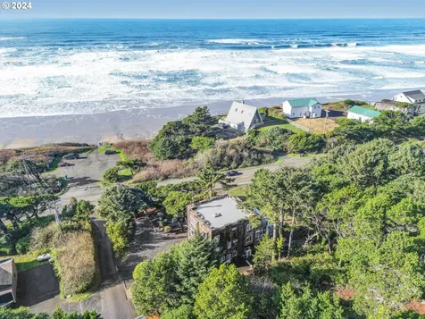 1212 NW Curtis Street Seal Rock OR 97376