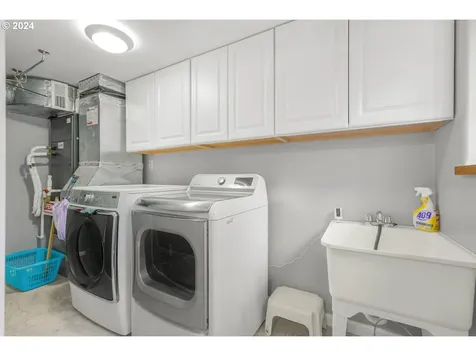 1212 NW Curtis Street Seal Rock OR 97376