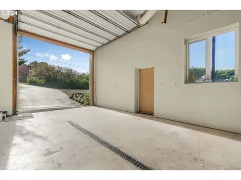 1212 NW Curtis Street Seal Rock OR 97376