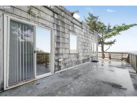1212 NW Curtis Street Seal Rock OR 97376