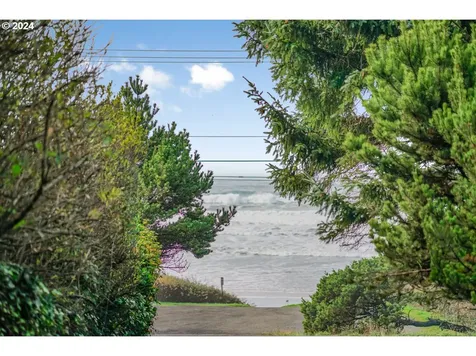 1212 NW Curtis Street Seal Rock OR 97376