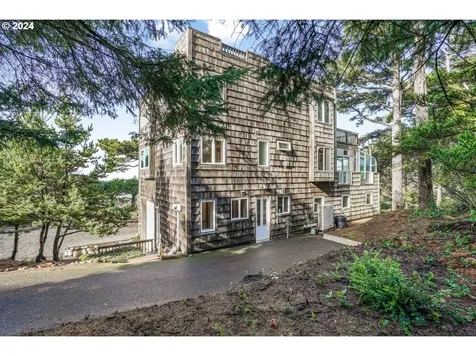 1212 NW Curtis Street Seal Rock OR 97376